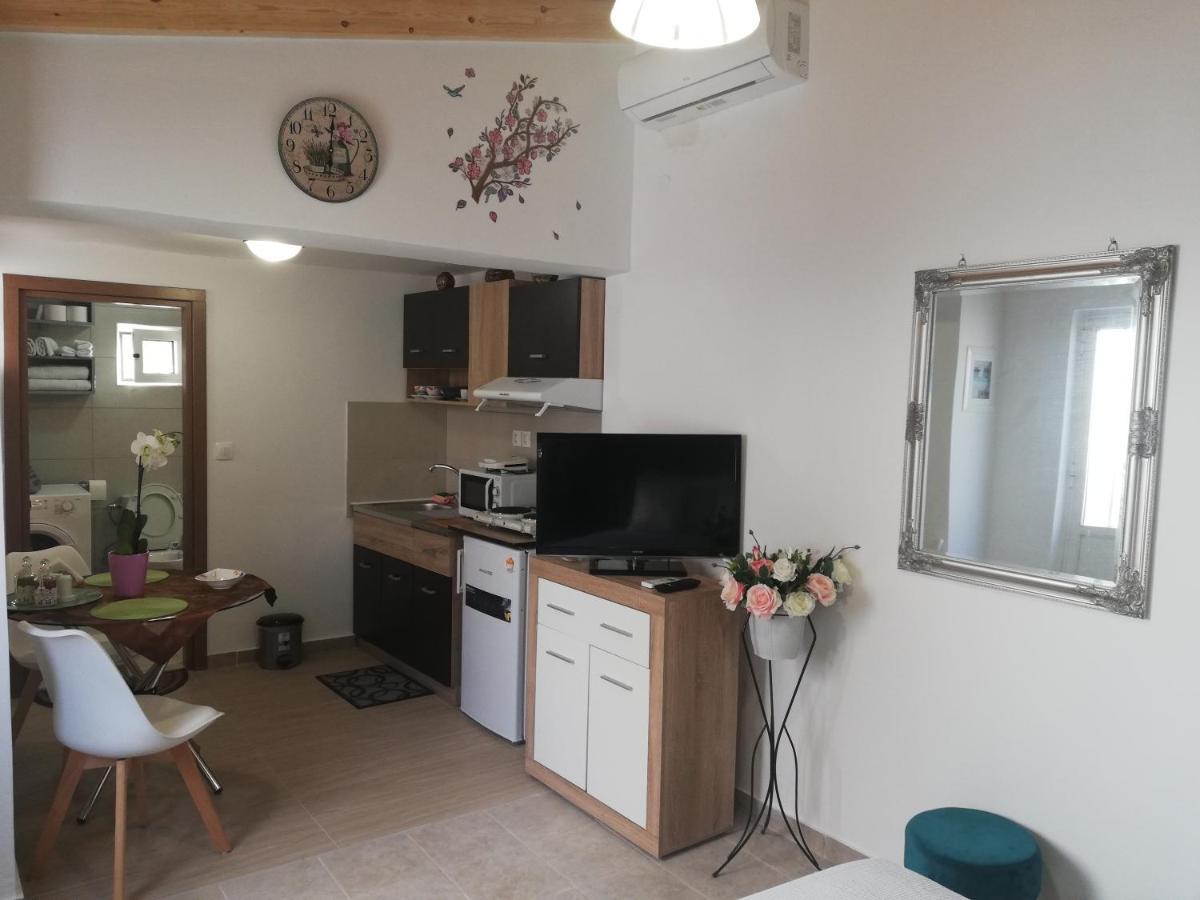 Small Studio With Yard Chania  Exterior foto